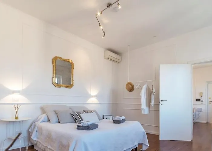 Interno 8 Apartament